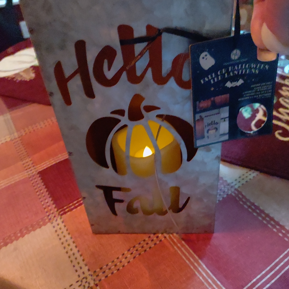 Hello Fall 🎃 lantern - Picture 3 of 10